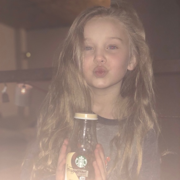 Meet your Posher, Riva - Picture 4 of 8